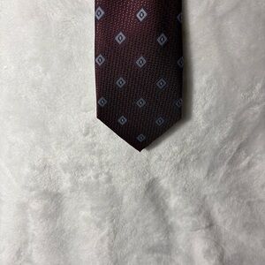 Elegant Burgundy Plaid Men's Tie